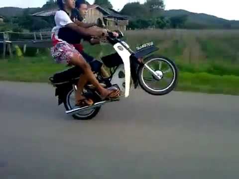 Ako sa vozia na motorkách v Thajsku