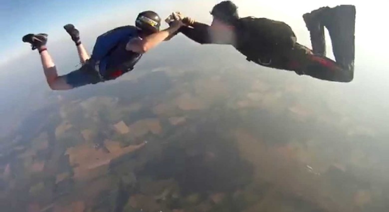 Pád GoPro kamery z výšky 3000 metrov