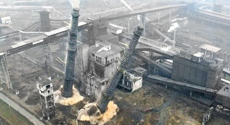 Ako sa demolujú komíny v Poľsku?