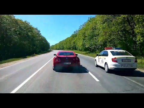 Nissan GT-R vs Polícia