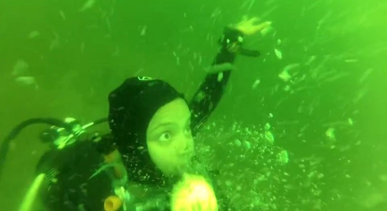 Záchvat paniky v 15 metroch pod vodou!