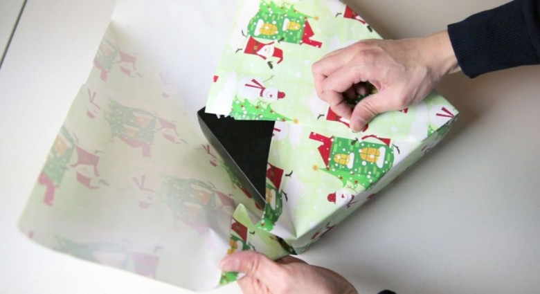 Ako zabaliť darček bez použitia lepiacej pásky