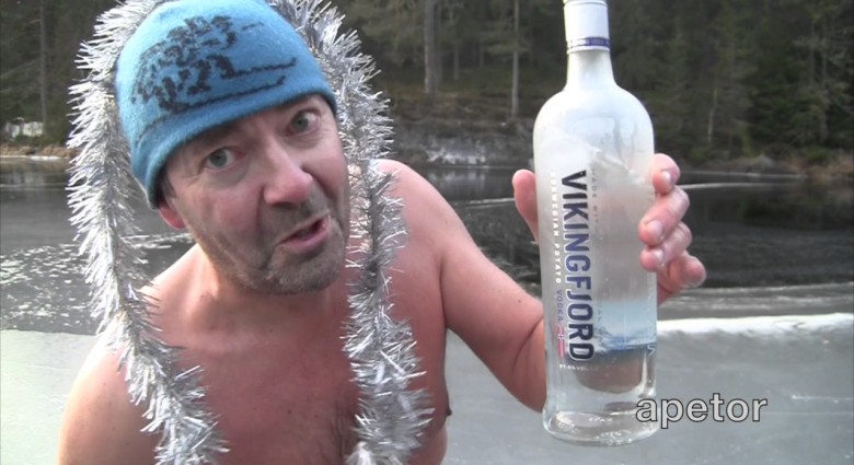 Nórsky alkoholik praje všetkým krásne sviatky- a to netradičným spôsobom!