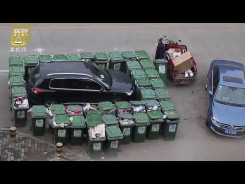 Pomsta smetiara za zle zaparkované auto