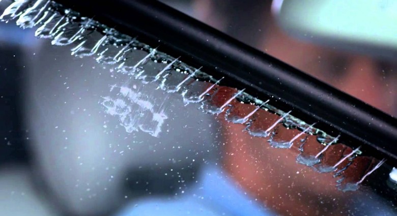 Jedinečný systém čistenia čelného skla od Mercedes-Benz