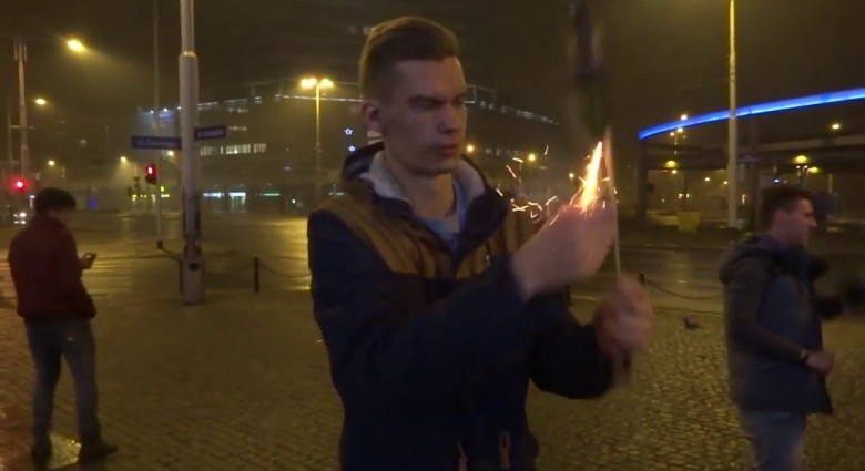 Mladý Poliak si odpálil silvestrovskú raketu priamo z úst