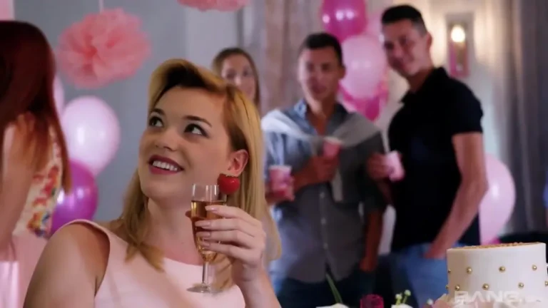 Najhorúcejšie sexuálne video: Análna šou s Anny Aurora