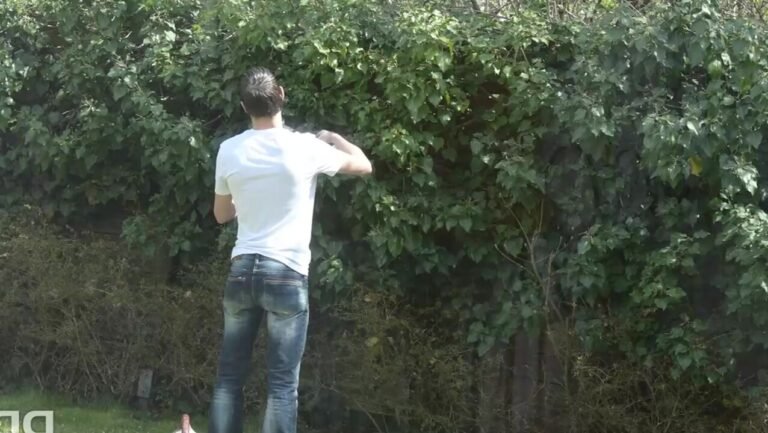 ukáž záhradníkovi, ako to mám rada, keď ma šukajú, zlatko