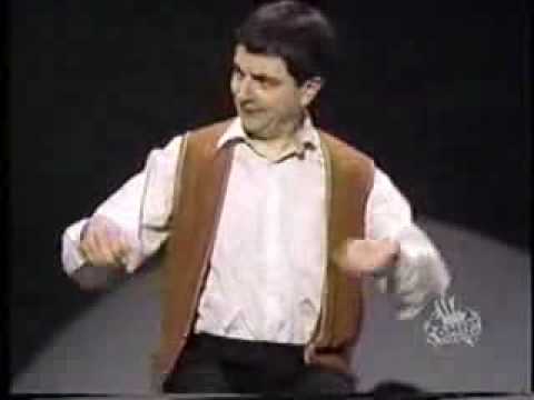 Mr. Bean hra na bicie